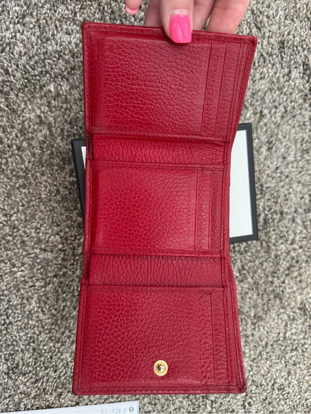 Gucci Red Pebbled Leather Fold Wallet with Gold Double G - Picture 5 of 9